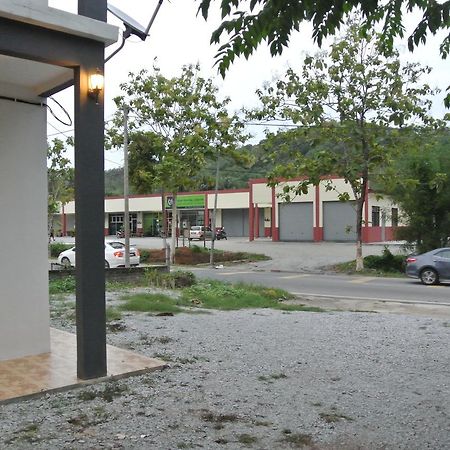 Wave Langkawi Inn Pantai Cenang  Exterior foto