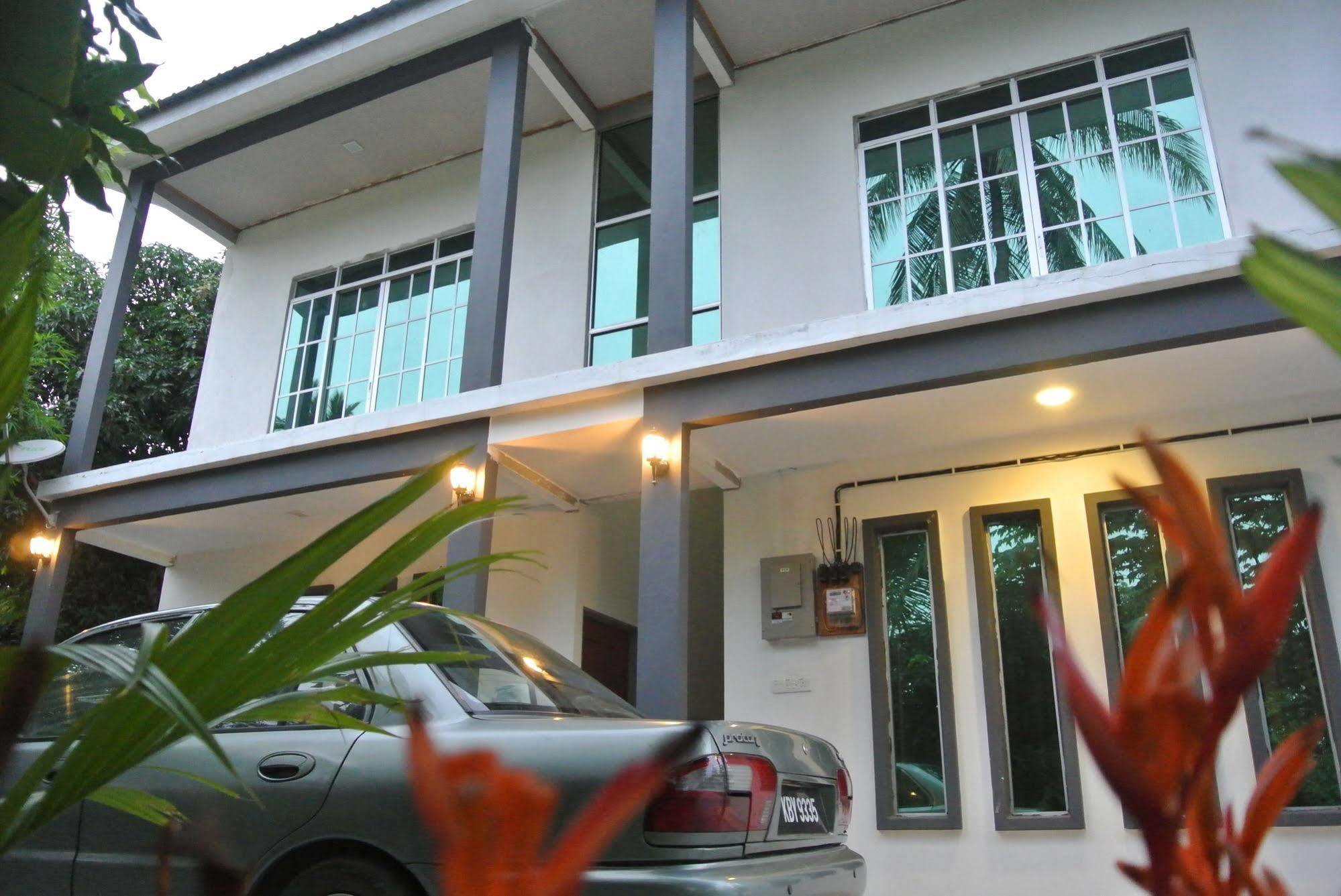 Wave Langkawi Inn Pantai Cenang  Exterior foto