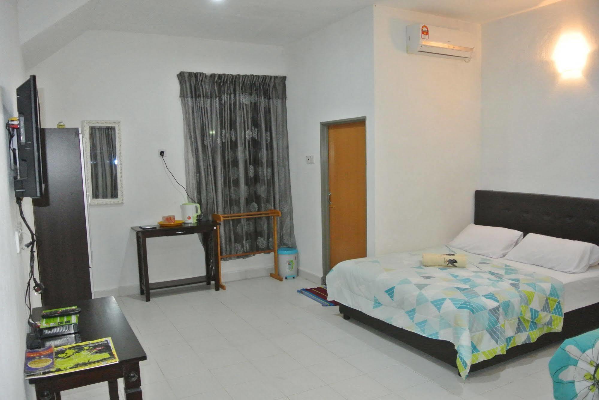 Wave Langkawi Inn Pantai Cenang  Exterior foto